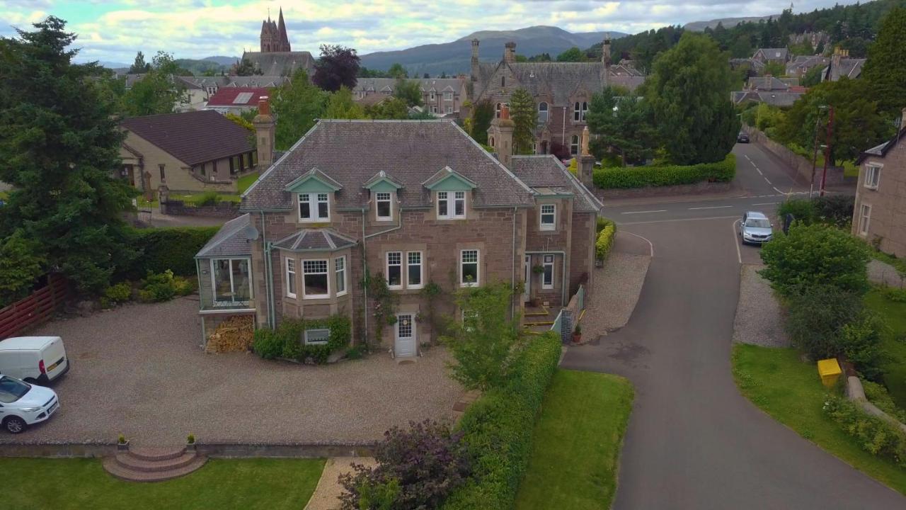 Firtree Bed And Breakfast At Galvelbeg House Crieff Exteriör bild